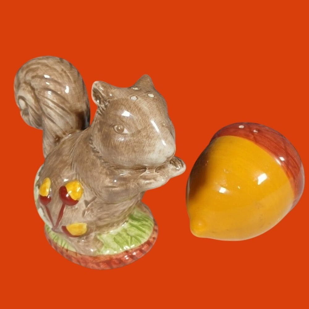 Vintage Kmart Salt & Pepper Shakers Squirrel & Acorn Set Ceramic